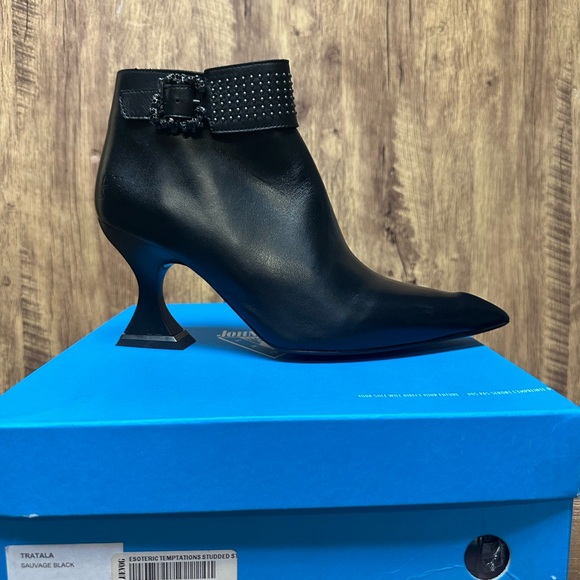 John Fluevog Black Heels with Sculptural Design